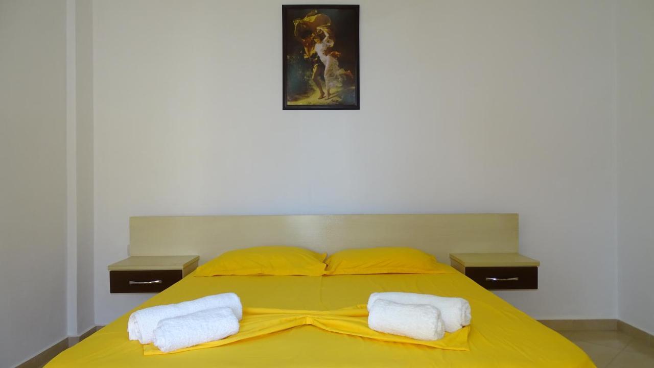 Hotel Arsenal Ксамил Экстерьер фото